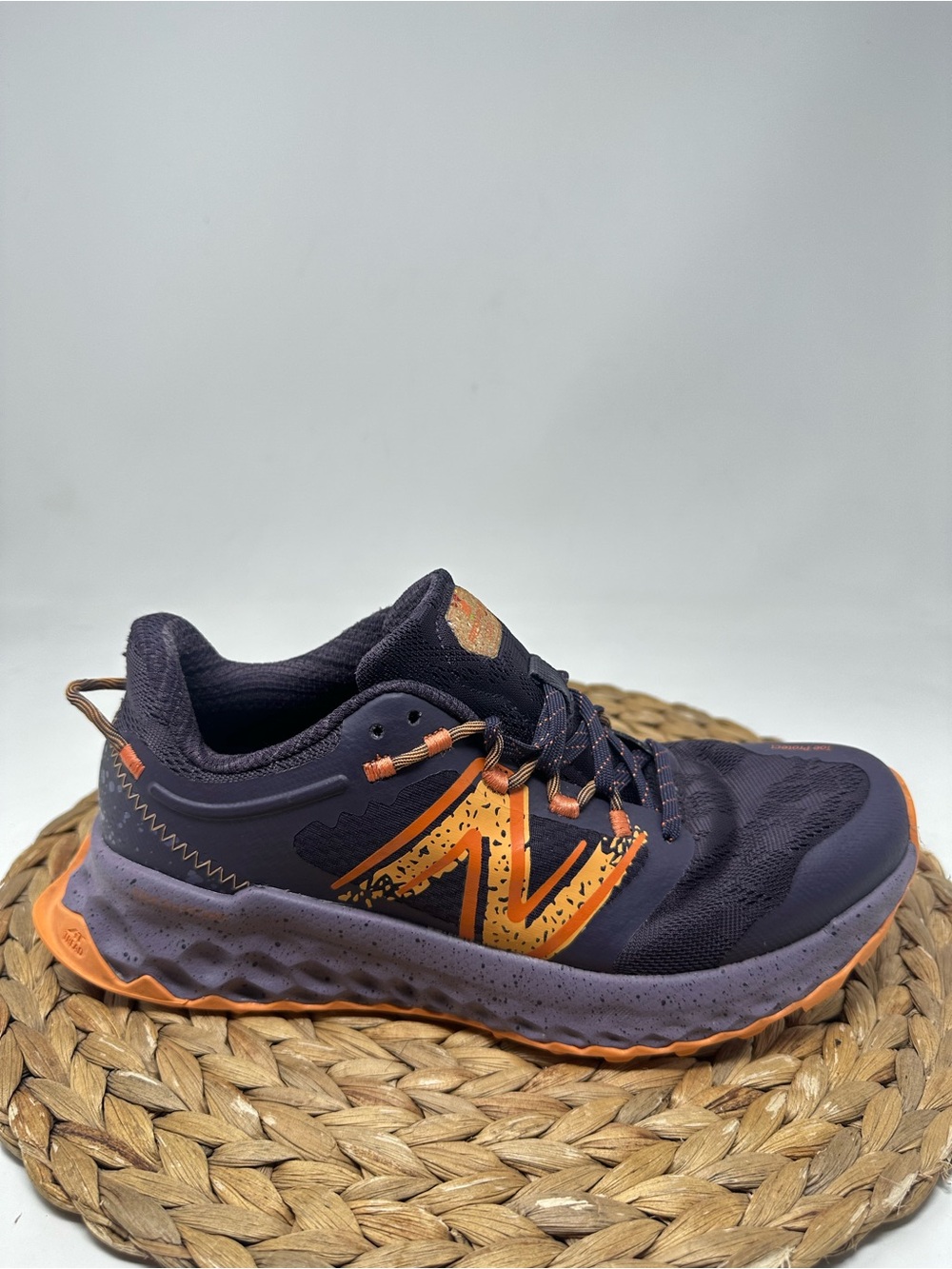 New Balance Fresh Foam Garoé Trail Running Shoes Interstellar Cayenne Purple